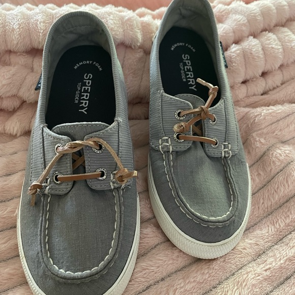 Gently used, memory foam top sider - Picture 4 of 6